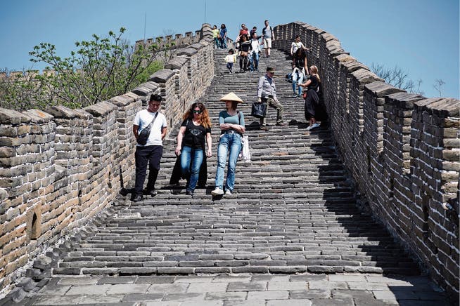 Auch für den Trip ins Reich der Mitte und zur Chinesischen Mauer braucht es ein Visum. (Bild: Donat Sorotkin/Getty; Peking, 25. April 2018)