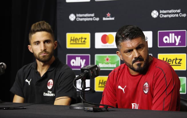 Gennaro Gattus (rechts), Trainer des AC Milan. (Bild: Keystone/Mike Nelson)