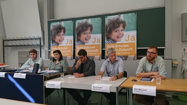 Die Initianten an der Pressekonferenz zur Volksinitiative «Für eine hohe Bildungsqualität im ganzen Kanton». (Bild: Urs-Ueli Schorno, Luzern, 20. August 2018)
