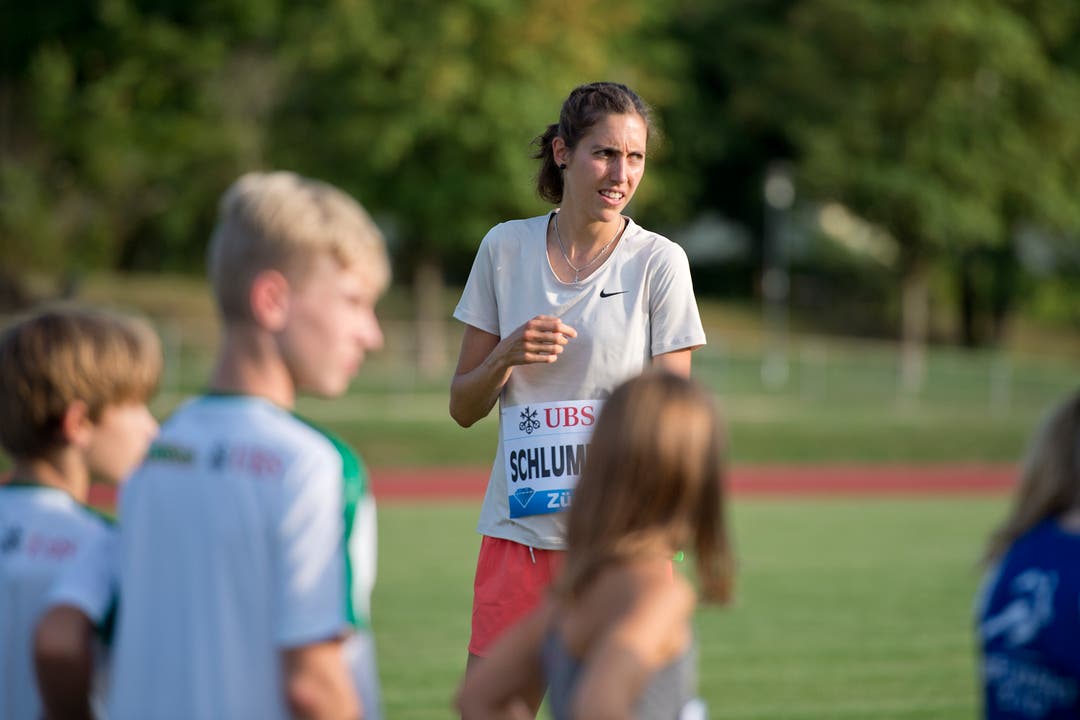 Die Schweizer Vizeeuropameisterin Fabienne Schlumpf trainierte ebenfalls mit den Zuger Jugendlichen. (Bild: Maria Schmid (Zug, 28. August 2018 ))