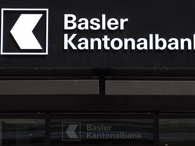 Die Basler Kantonalbank hat den Steuerstreit mit den USA beigelegt. Dafür bezahlt die Bank 60,4 Millionen Dollar Busse an die US-Behörden. (Bild: KEYSTONE/GEORGIOS KEFALAS)