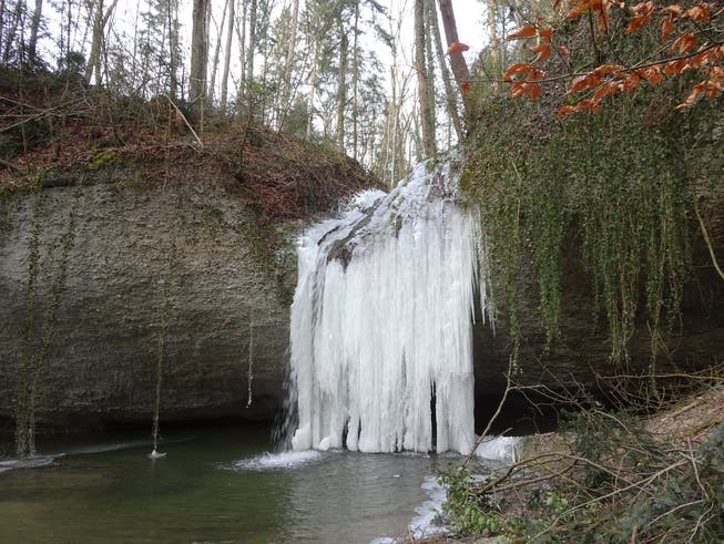 Ein Naturspektakel: der Hohlenstein bei eisigen Temperaturen. (Bild: Andrea Hilber-Lehner)