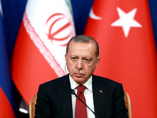 «Die ganze Welt wird den Preis dafür zahlen müssen»: der türkische Präsident Recep Tayyip Erdogan warnt vor einer syrischen Offensive auf die Rebellen-Enklave Idlib. (Bild: KEYSTONE/AP/EBRAHIM NOROOZI)