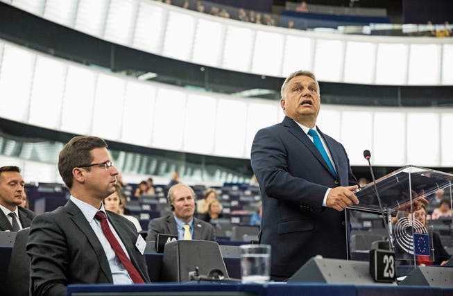 Viktor Orbán während seiner Rede im EU-Parlament in Strassburg. (Bild: J.-F. Badias/AP (11. September 2018))