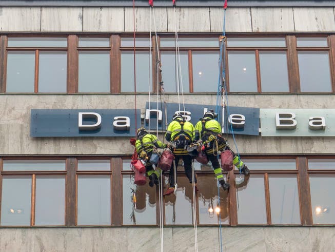 Dänemarks grösstes Kreditinstitut Danske Bank steht im Zentrum eines mutmasslichen riesigen Geldwäschereiskandals mit einem möglichen Umfang von bis zu 200 Milliarden Euro. (Bild: KEYSTONE/EPA TT NEWS AGENCY/LEIF BLOM)