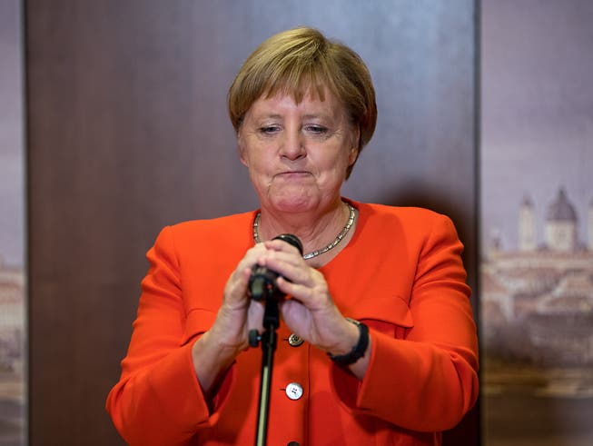 Die deutsche Kanzlerin Angela Merkel räumt einen Fehler ein. (Bild: KEYSTONE/EPA/MARC MUELLER)