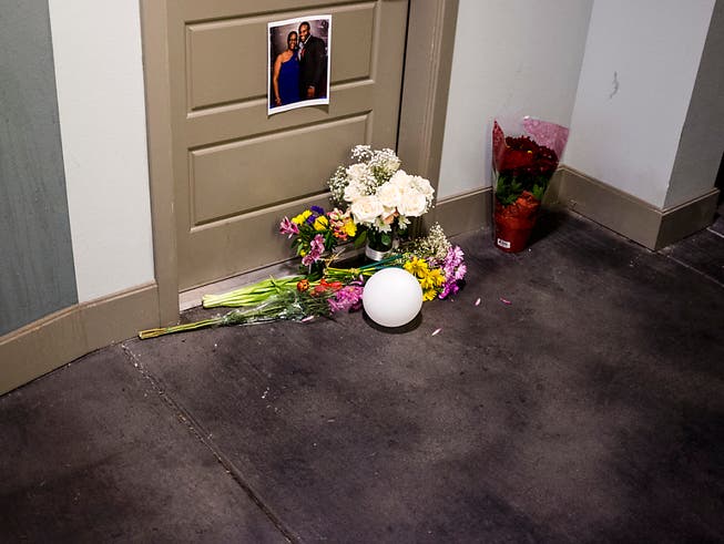 Ihre eigene Wohnung verwechselt: Eine Polizistin in Dallas erschoss in einer gehobenen Wohnanlage einen vermeintlichen Eindringling. (Bild: KEYSTONE/AP The Dallas Morning News/SHABAN ATHUMAN)