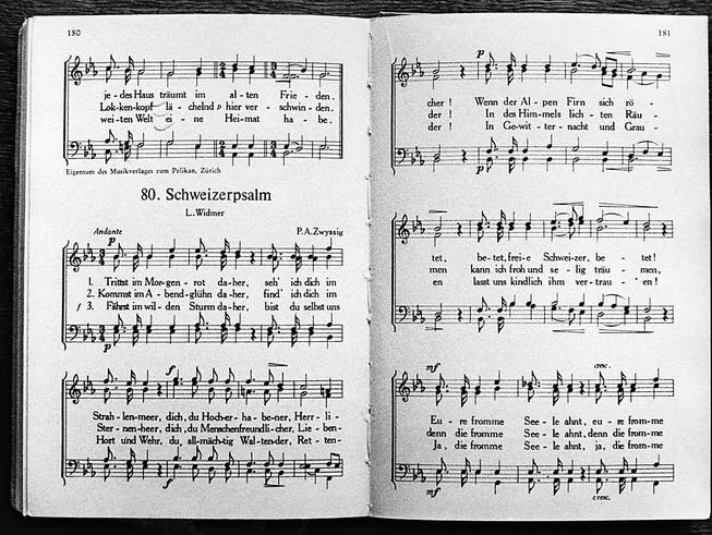 Der Schweizerpsalm von Alberik Zwyssig und Leonhard Widmer aus dem Jahr 1841 soll im Gesetz verankert werden, findet der Ständerat. (Bild: KEYSTONE/STR)