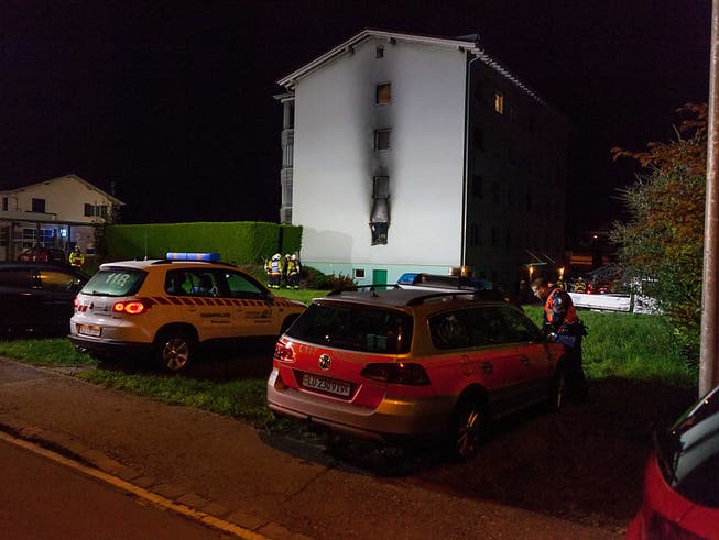 Bei einem Brand in Luzern in der Nacht auf Donnerstag waren rund 80 Feuerwehrleute im Einsatz. (Bild: PD Feuerwehr Stadt Luzern)