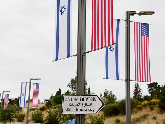 Die Palästinenser gelangen wegen der nach Jerusalem verlegten US-amerikanischen Botschaft an den Internationalen Gerichtshof in Den Haag. (Bild: KEYSTONE/EPA/ABIR SULTAN)