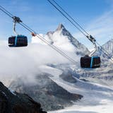 Nach über zweijähriger Bauzeit hat Zermatt am Samstag die höchstgelegene Dreiseilumlaufbahn der Welt eingeweiht. (Bild: Dominic Steinmann / Keystone (Zermatt, 29. September 2018))