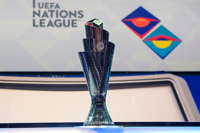 Sieger-Pokal der neuen Nations League. (Bild: Jean-Christophe Bott/Keystone (Lausanne, 24. Januar 2018))
