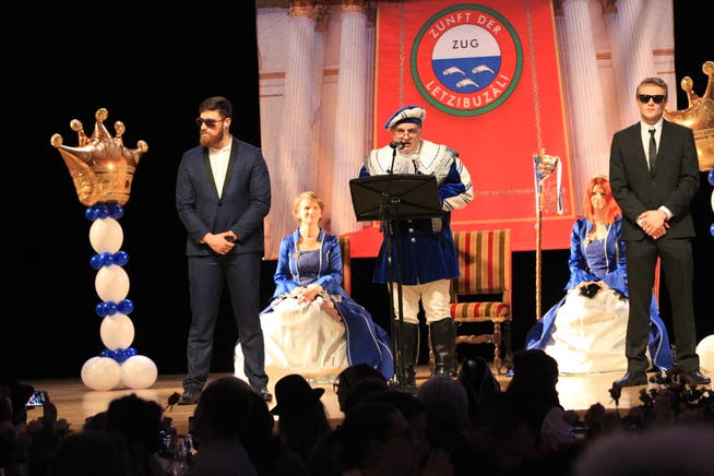 Prinz André II. Odermatt spricht im Theater Casino Zug zu seinem Fasnachtsvolk und den Gästen. (Bild: Bild Charly Keiser (12. Januar 2019))