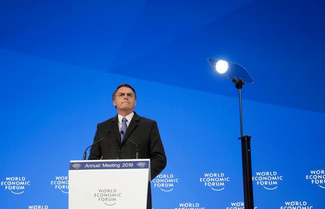 Der neue brasilianische Staatspräsident Jair Bolsonaro schien sichtlich bemüht, der versammelten Wirtschaftselite zu gefallen. (Bild: Markus Schreiber/AP (Davos, 22. Januar 2019))