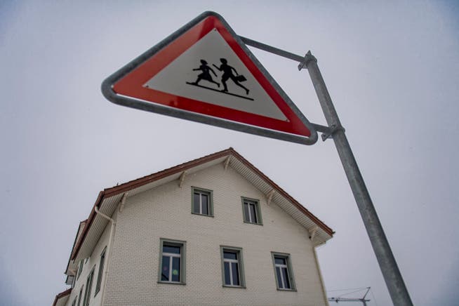 Spielt in der Planung des Schulrats keine Rolle mehr: das Schulhaus Otmar in Andwil. (Bild: Benjamin Manser)