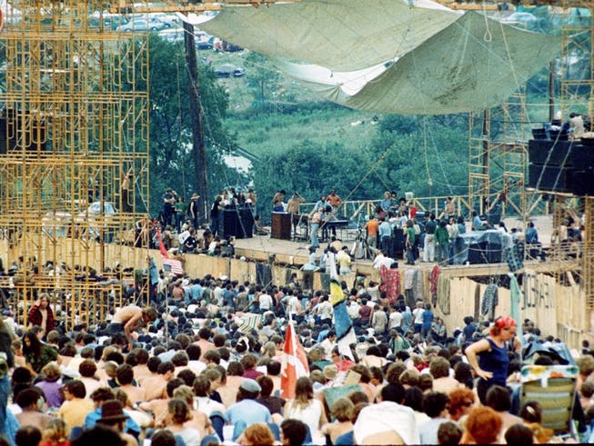 Für den 73-jährigen Rockmusiker Neil Young spiegelte die Musik am legendären Woodstock Festival 1969 noch ein Lebensgefühl. (Bild: KEYSTONE/AP)