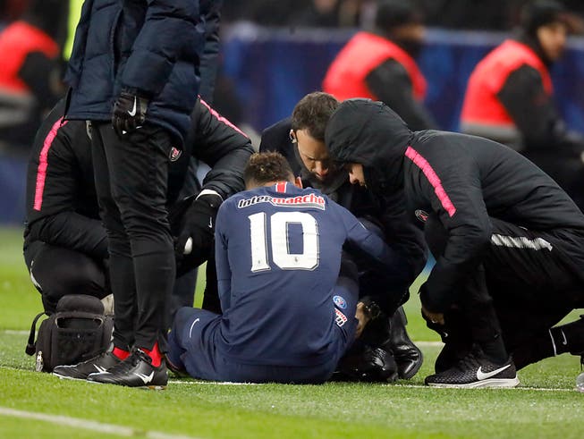 Neymar (Nummer 10) muss rund zehn Wochen pausieren (Bild: KEYSTONE/AP)