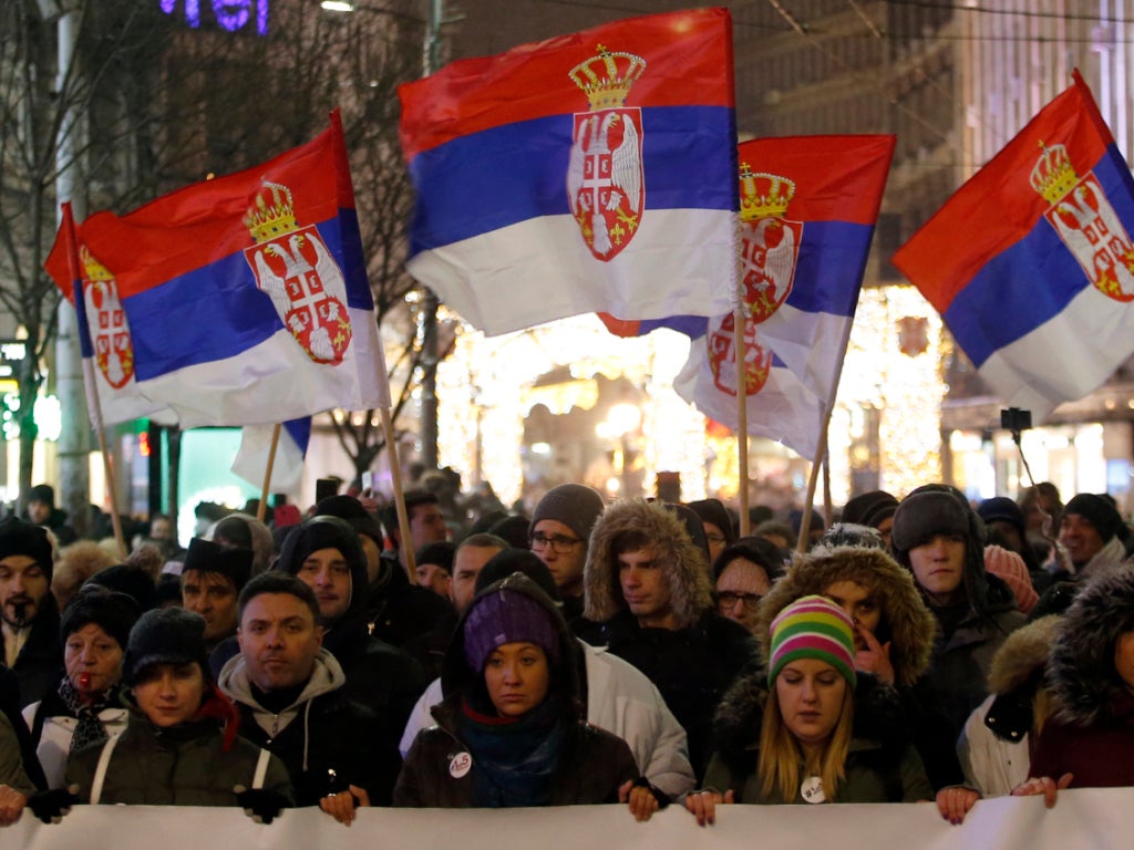 Tausende Serben Demonstrieren In Belgrad Gegen Präsident Vucic