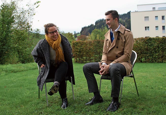 Anna Miotto (Juso) und Noah Menzi (Jungfreisinnige) kandidieren für den Nationalrat. (Bild: Martin Knoepfel)