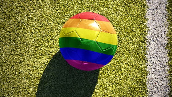 Will Sich Ein Schwuler Fussball Profi Outen Das Ratsel Um Gay Bundesligaspieler Luzerner Zeitung