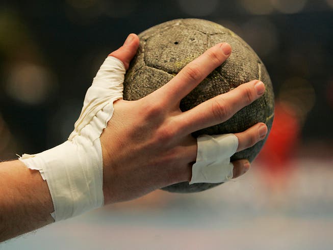 Handball (Bild: KEYSTONE/AP/HERIBERT PROEPPER)