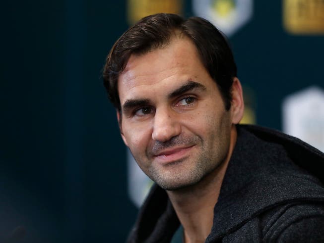 Roger Federer stellt vor seinem ersten Auftritt an den Swiss Indoors klar: «Solange ich aktiv bin, werde ich in Basel spielen.» (Bild: KEYSTONE/EPA/IAN LANGSDON)