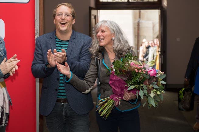 Maurus Frey (Präsident der Grünen) und Monique Frey (Grüne Ständeratskandidatin) freuen sich am Wahlsonntag über ihren Erfolg. (Bild: Eveline Beerkircher, 20. Oktober)