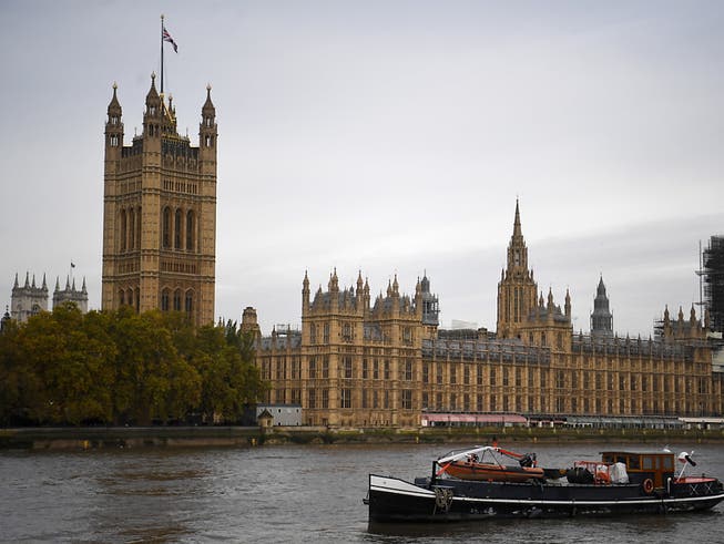 In London werden allerlei Strategien für die Durchführung von Neuwahlen geprüft. (Bild: KEYSTONE/EPA/NEIL HALL)