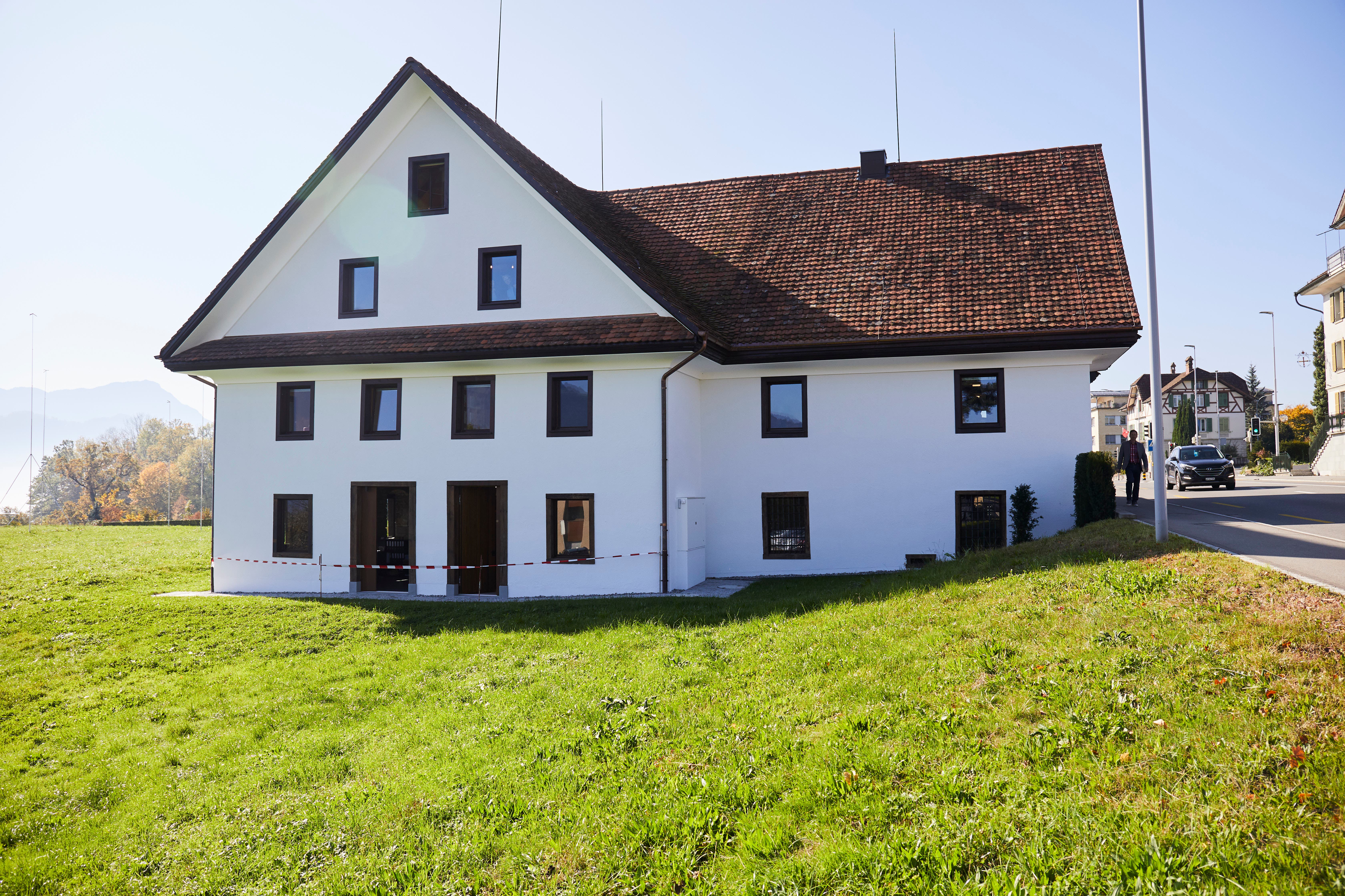 Für die Architekten Steiger &amp; Kraushaar, welche die Sanierung geplant haben, habe die grösste Herausforderung darin bestanden, die Authentizität des landwirtschaftlichen Ökonomiegebäudes zu erhalten. (Bilder: Jakob Ineichen, Meggen, 26. Oktober 2019)