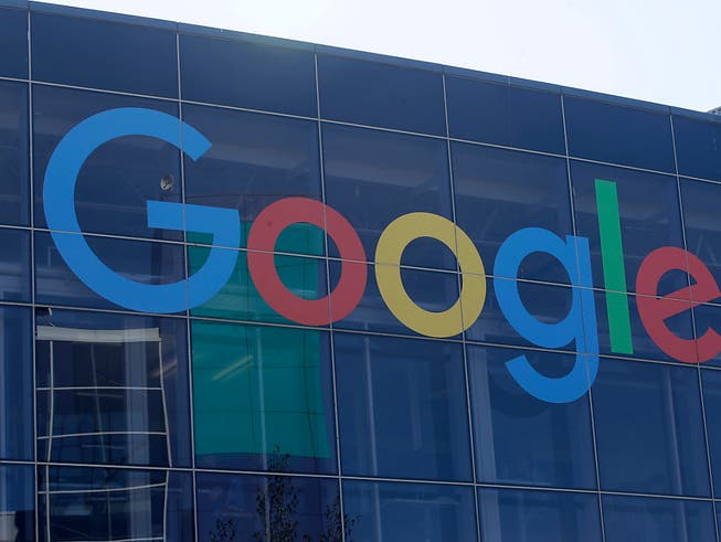 Der Google-Konzern hat im abgelaufenen Geschäftsquartal die Einnahmen mit Werbung erneut stark gesteigert. (Bild: KEYSTONE/AP/JEFF CHIU)