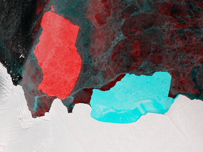 Der Eisberg D28 hat sich um 90 Grad gedreht. (Blau, alte Position; rot, neue Position.) (Bild: Copernicus Sentinel, bearbeitet von ESA, CC BY-SA 3.0 IGO)