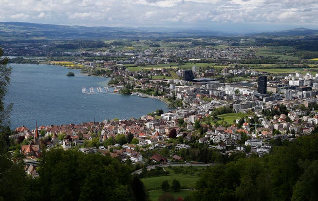 Zug-Panorama. Der Kanton nimmt bald wieder den Spitzenplatz ein hinsichtlich Standortqualität. (Bild: Stefan Kaiser, 10. Mai 2019)