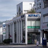 Das Wohn- und Geschäftshaus Hofmatt an der Zentralstrasse. (Bilder: Nadia Schärli, Ebikon 8. Oktober 2019)