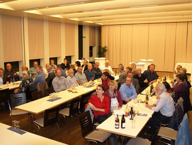 Die Delegierten der CVP Nidwalden beschäftigten sich mit der kantonalen Abstimmung vom 24. November. (Bild: Kurt Liembd, Stans, 31. Oktober 2019)