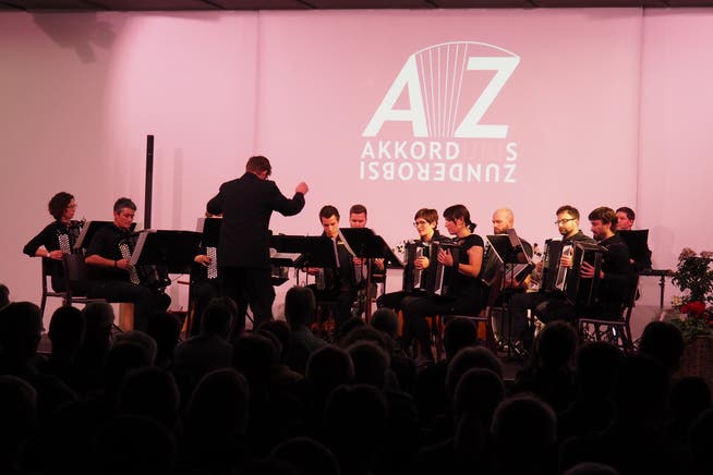 Die Formation Akkorduris bei ihrem Konzert im BWZ Uri.