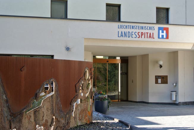 Das «alte» Landesspital (Bild) soll durch einen Neubau ersetzt werden, über den Liechtenstein am Wochenende abstimmt..