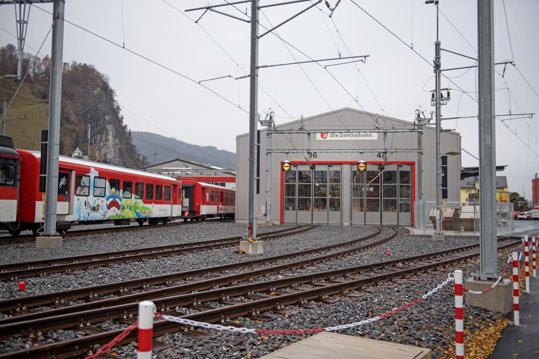 Das neue Depot der Zentralbahn in Stansstad von aussen. (Stansstad, 28. November 2019)