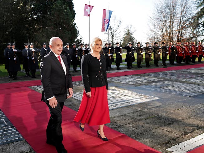 Bundespräsident Ueli Maurer ist am Freitag in Kroatien mit Präsidentin Kolinda Grabar-Kitarovic zusammengetroffen. Kroatien wird im ersten Halbjahr 2020 erstmals die EU-Ratspräsidentschaft übernehmen. EPA/ANTONIO BAT