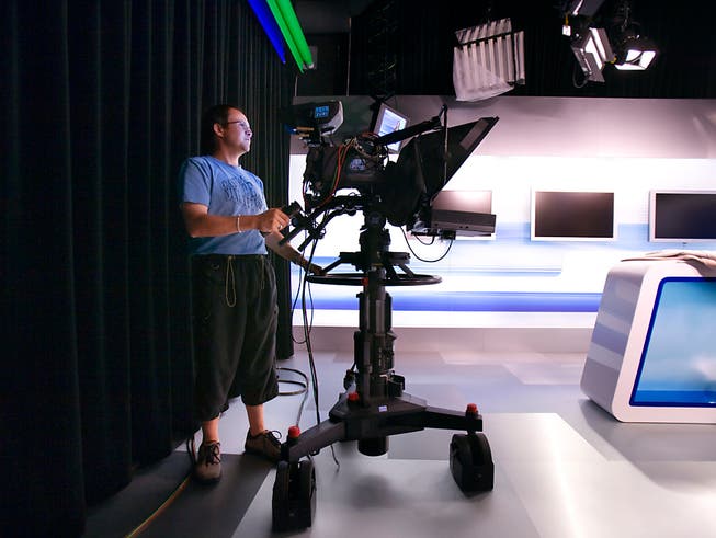 Die Bundeshaus-Redaktionen für TV und Radio der CH Media werden zusammengelegt. Im Bild ein Kameramann von TeleZüri, das zur CH Media gehört.