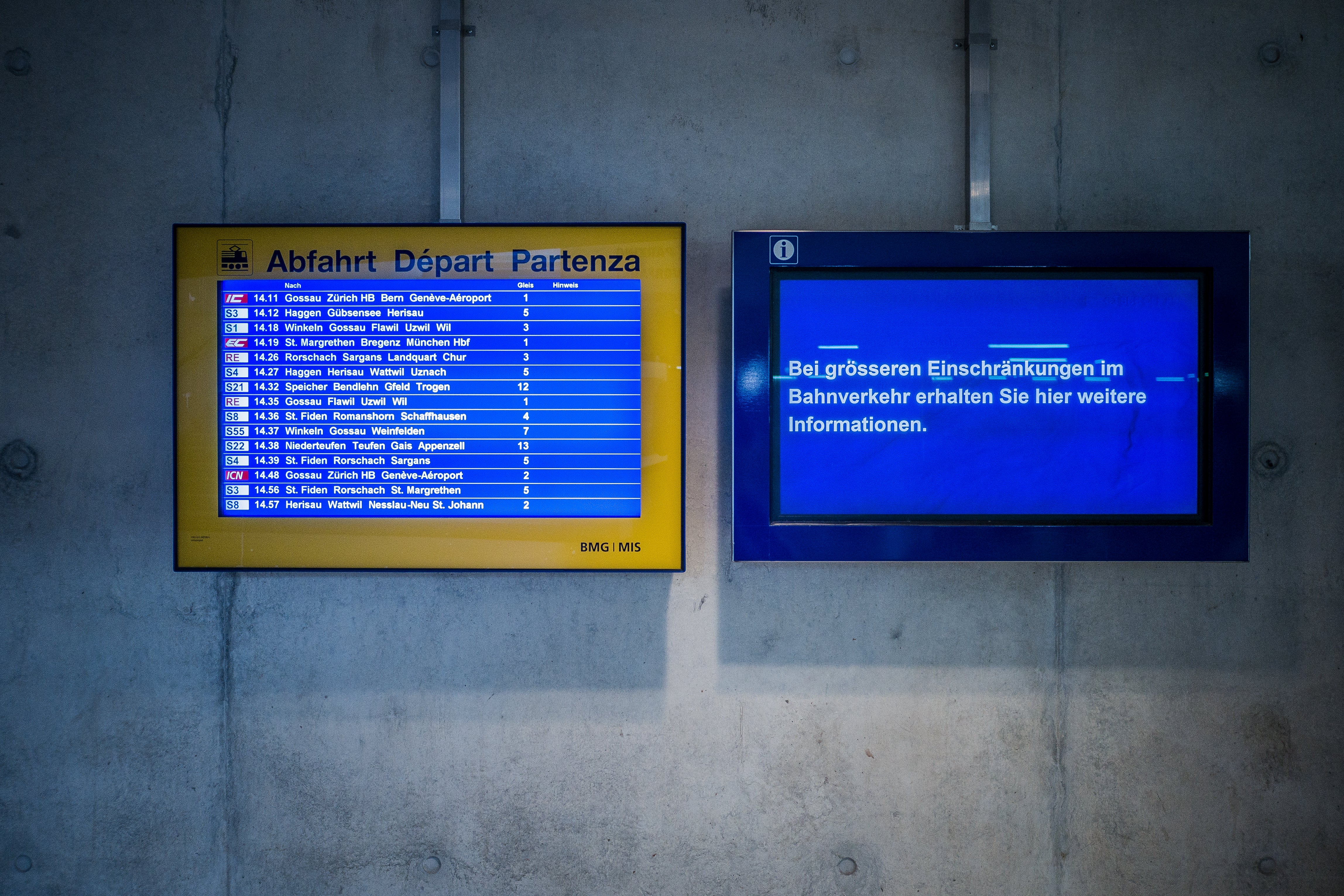 Jetzt Fahren Die Züge Und Busse Nach Dem Neuen SBB-Fahrplan – Die ...