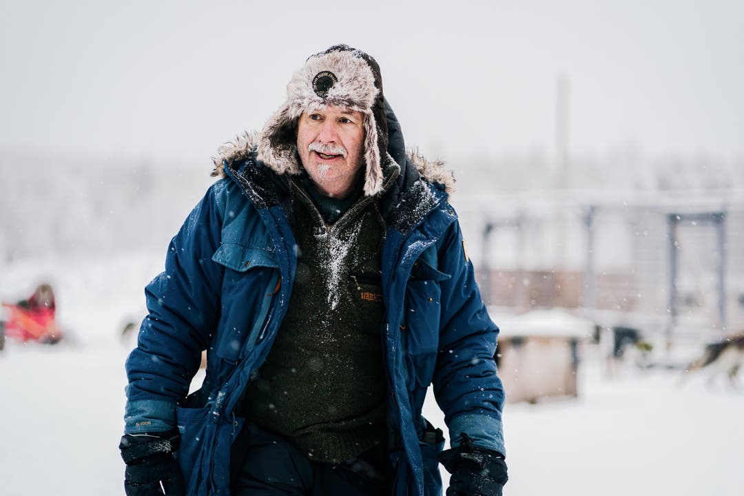 Für die SRF 1 DOK "Abenteuer Lappland-Die Husky Tour des Lebens" waren fünf Abenteuerlustige und ein finnischer Guide fünf Tage in der Wildnis Lapplands unterwegs. Als einziger Mann dabei war der Giswiler Armin Berchtold (60). 