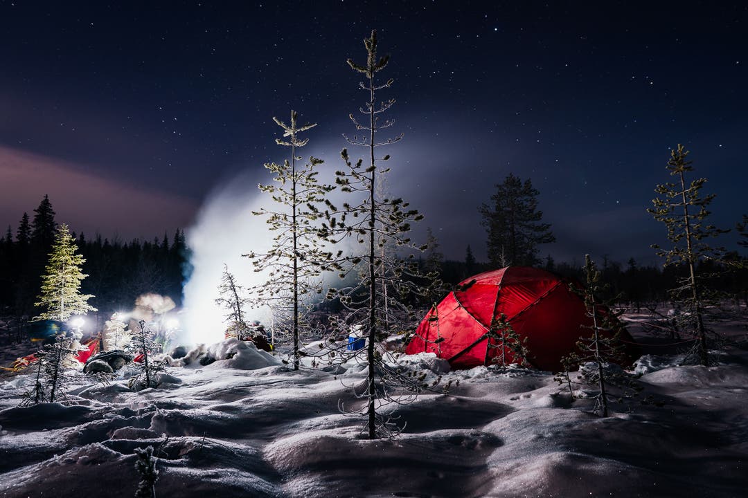 Der Schlafplatz in der Wildnis von Lappland.