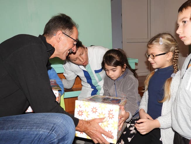 Einige der Kinder erhielten erstmals in ihrem Leben ein Geschenk zu Weihnachten. 