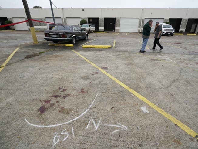 Auf diesem Parkplatz in einem Wohnviertel in der US-Metropole Houston kam es während eines Musikvideodrehs zu einem tödlichen Schusswaffenangriff.