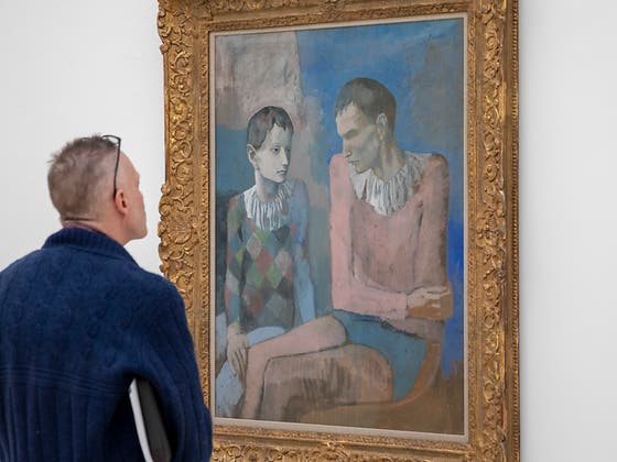 Picasso Blaue Periode Frau / Die Deutsche Volkshochschule Pablo Picasso Die Frau Mit Der Krahe 1904 - Picasso's grandaughter sold some works for 270 million recently, i'm sure all picasso's works combines would be several billion.