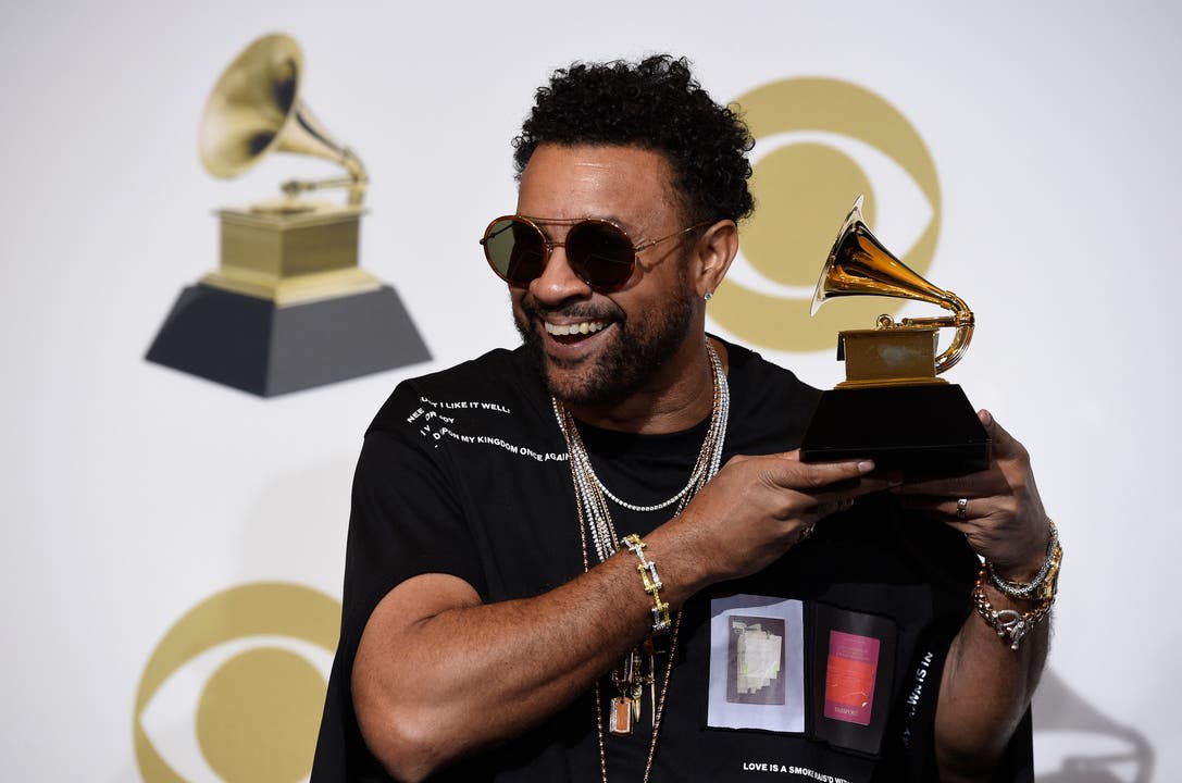 Shaggy mit dem Grammy für das beste Reggae-Album («44/876»). (Bild: Chris Pizzello/Invision/AP (Los Angeles, 10. Februar 2019))