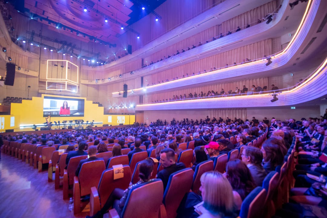 Der Konzertsaal ist heuer Austragungsort der glamourösen Verleihung. (Bild: KEYSTONE/Urs Flueeler)