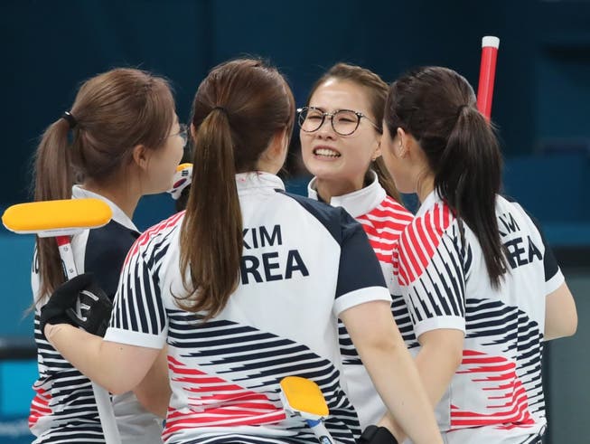 Südkoreas Curling-Girls wurden von ihren Trainern offenbar ausgebeutet (Bild: KEYSTONE/EPA YNA/YONHAP)