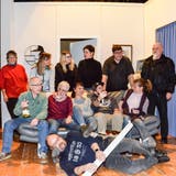 Die Mitglieder des Theatervereins Wallenwil freuen sich auf die bevorstehenden Auftritte. (Bild: Christoph Heer)