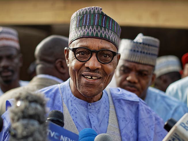 Seit 2015 an der Macht und nun wiedergewählt: Nigerias Staatschef Muhammadu Buhari. (Bild: KEYSTONE/AP/BEN CURTIS)